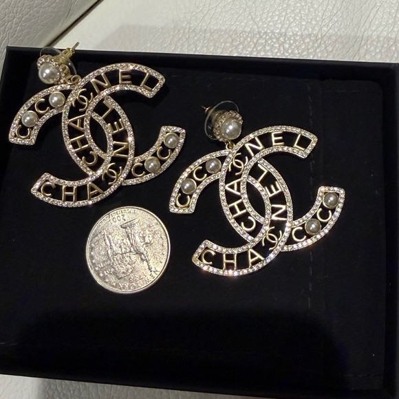 Earrings - Picture 6 of 7